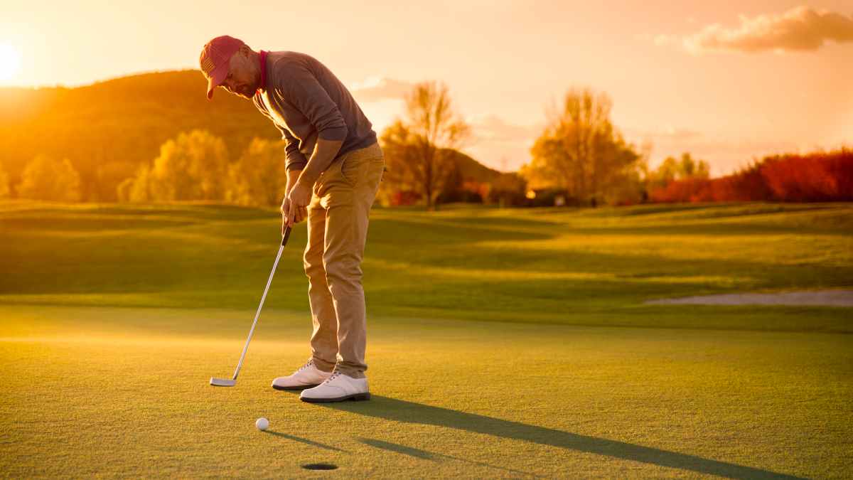 How to Save when Booking Golf Tee Time Online