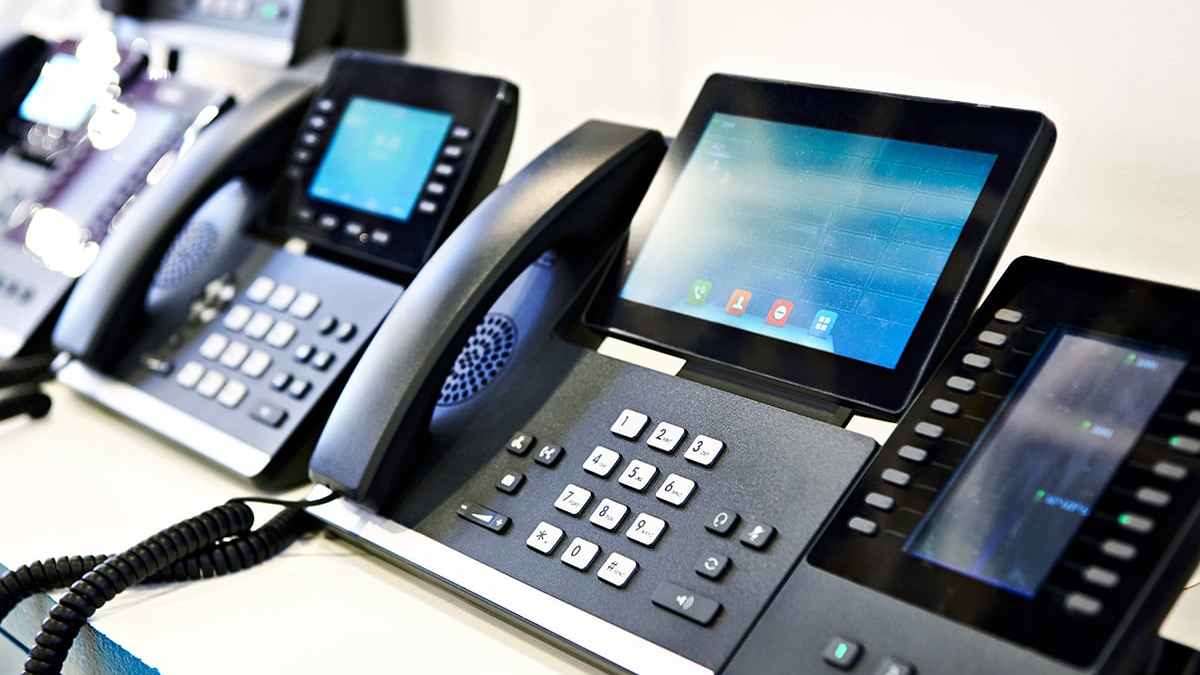 What Are the Top Benefits of VoIP Phone Services?